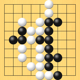 囲碁ルールと打ちかたを解説した対局例3の31手目から35手目までの図
