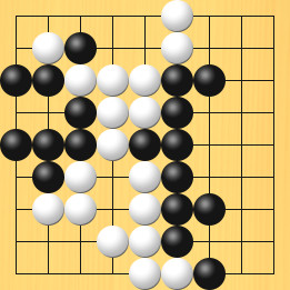囲碁ルールと打ちかたを解説した対局例3の41手目から45手目までの図