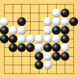 囲碁ルールと打ちかたを解説した対局例4の36手目から40手目までの図