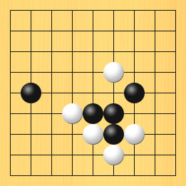 囲碁ルールと打ちかたを解説した対局例5の11手目から15手目までの図