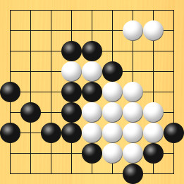 囲碁ルールと打ちかたを解説した対局例6の36手目から40手目までの図