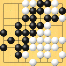 囲碁ルールと打ちかたを解説した対局例6の61手目から65手目までの図