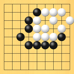 囲碁ルールと打ちかたを解説した対局例8の26手目から30手目までの図