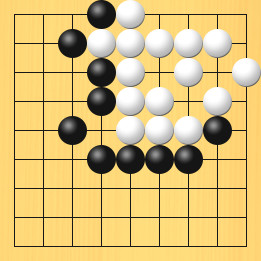 囲碁ルールと打ちかたを解説した対局例8の31手目から35手目までの図