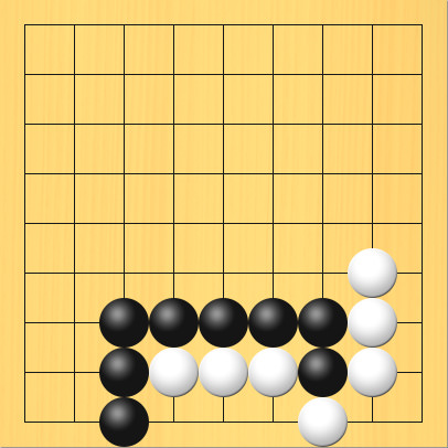 辺でオイオトシになる前の状態。盤面図、白8の6、白8の7、白8の8、白7の9、白6の8、白5の8、白4の8。黒7の8、黒7の7、黒6の7、黒5の7、黒4の7、黒3の7、黒3の8、黒3の9